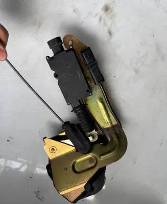 Citroen C8 Sliding door lock 32423233
