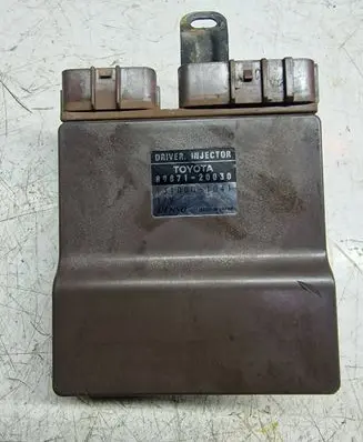 Toyota Corolla E120 E130 Fuel injection control unit/module 8987120030 1310001041