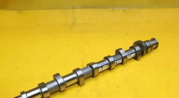 Volkswagen Golf VI Camshaft 06BQ