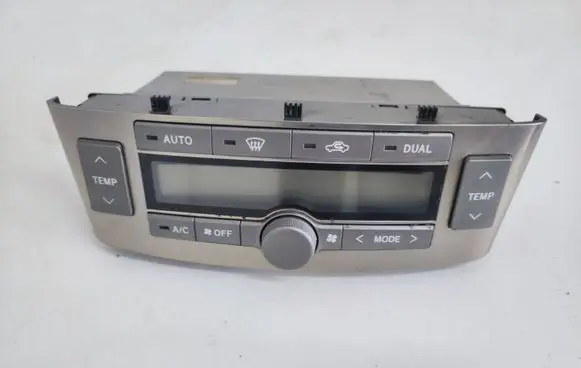 Toyota Avensis T250 Climate control unit 5590205050