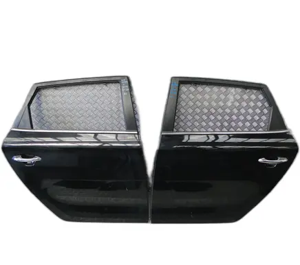 KIA Carens III Front door