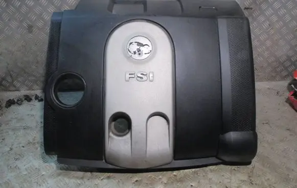 Volkswagen Golf V Engine cover (trim) 03C129607K 4608385914