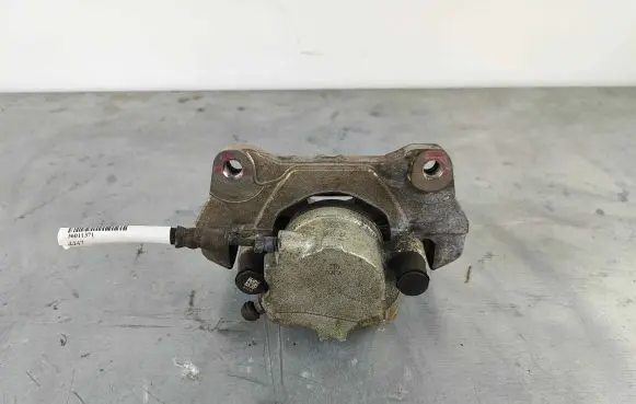 Volvo XC60 Front brake caliper 36011371