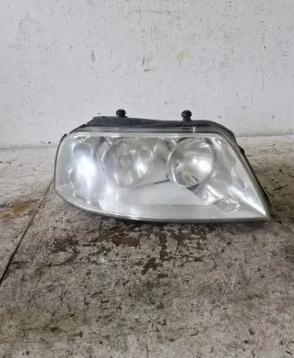 Volkswagen Sharan Headlight/headlamp 7M4941016AD 0301182602