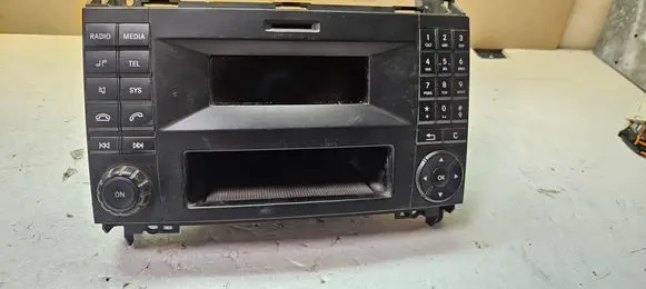 Mercedes-Benz Sprinter W906 Radio/CD/DVD/GPS head unit A9069006102 MR2320 A9069013801