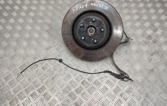 Toyota RAV 4 (XA50) Front wheel hub