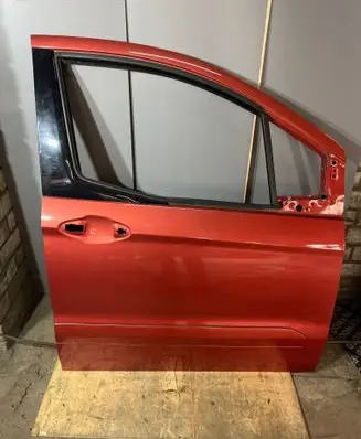 Ford Turneo Courier Front door