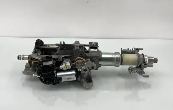 BMW 5 F10 F11 Steering wheel axle P10768701