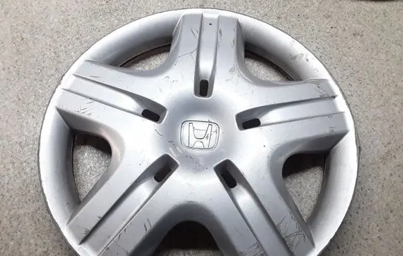 Honda Civic R14 wheel hub/cap/trim 44733SAAN011M1