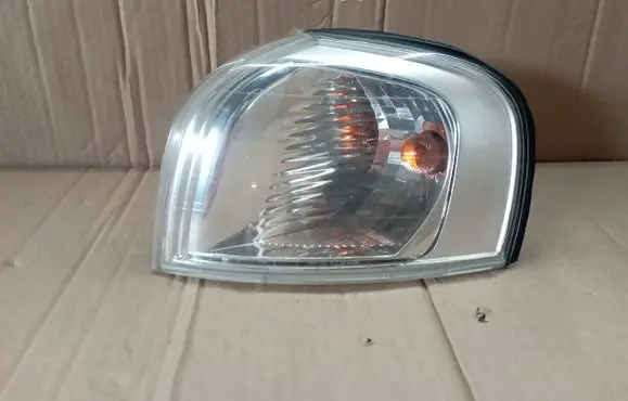 Volvo S80 Front indicator light 89008474 30655420