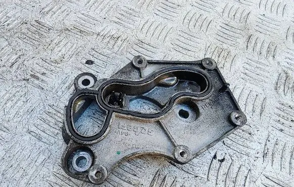 Nissan Navara D23 other engine part 213421531R