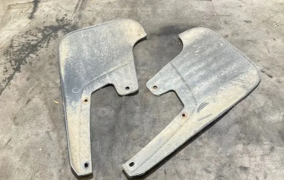 Isuzu D-Max Front mudguard 
