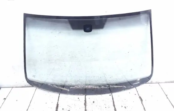 Volkswagen PASSAT B6 Front windscreen/windshield window AS1