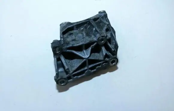 Volvo XC90 Engine mounting bracket 9656597780