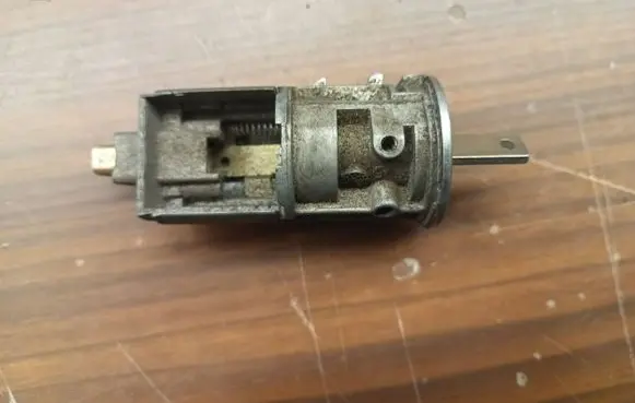 Renault Kangoo I Ignition lock 354895