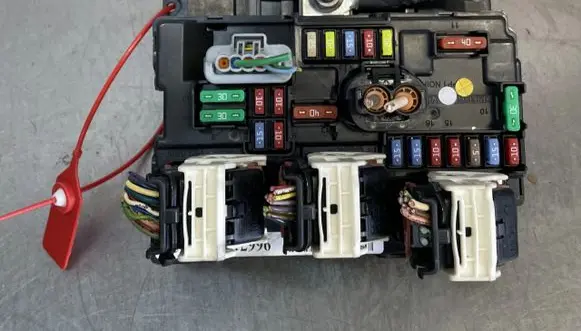Citroen C3 Fuse box set DOCITROENPEUGEOT