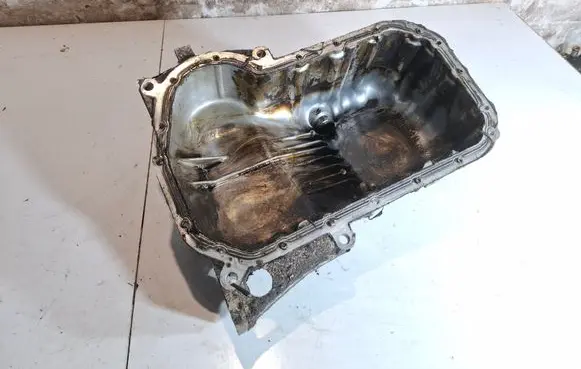 Volkswagen PASSAT B5 Oil sump 058103603A