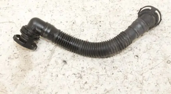 Audi Q3 8U Breather hose/pipe 03L103493AE