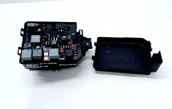 Opel Mokka X Fuse box set 42607101 95941608