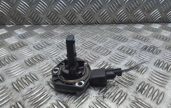 Volkswagen Transporter - Caravelle T5 Oil level sensor 