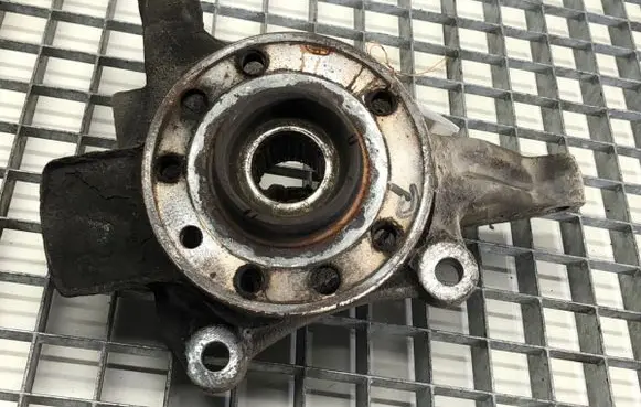 Opel Signum Front wheel hub spindle knuckle