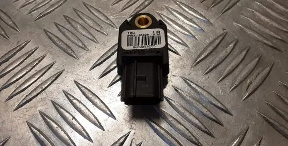 Toyota Verso Airbag deployment crash/impact sensor 8983105020