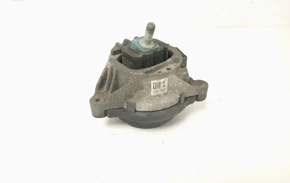 Engine mount bracket