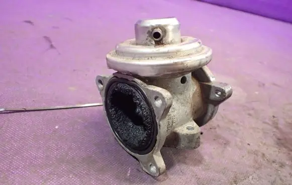 Skoda Fabia Mk2 (5J) EGR valve 045129637A