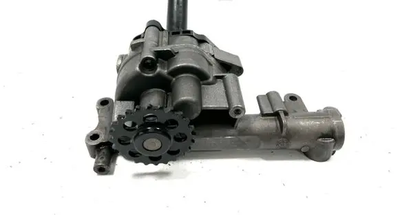 Mercedes-Benz A W169 Oil pump A6401800451