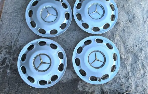 Mercedes-Benz A W168 R15 wheel hub/cap/trim 1684010124