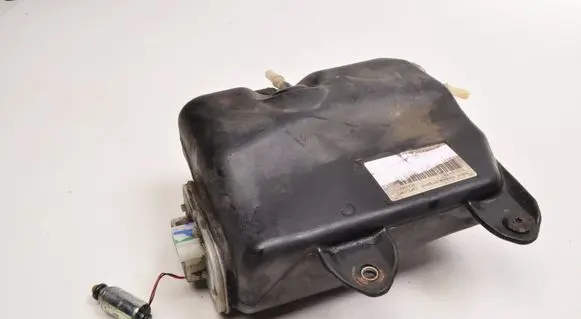 Volvo C30 FAP fluid tank 3M51-9C103-AL