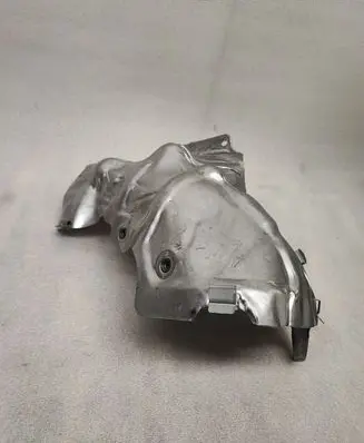 Volvo S90, V90 Heat shield in engine bay 32299073