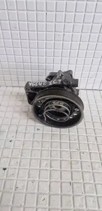 Volvo XC90 Power steering pump 31201648