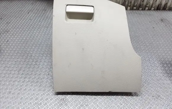 Volkswagen PASSAT B7 USA Glove box 561857921