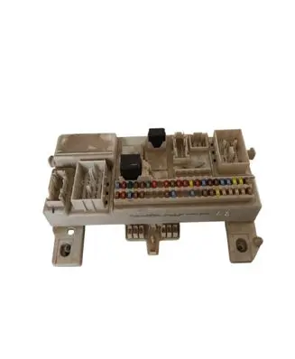 Volvo S40 Fuse module 8690720 519096127