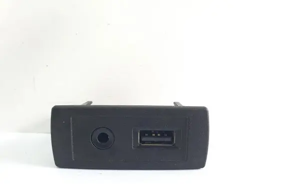 USB socket connector