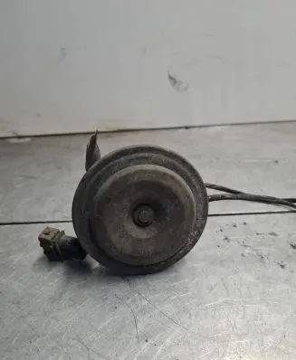 Mercedes-Benz S W140 Horn signal E120016