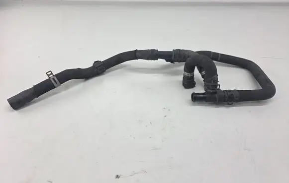 Porsche Panamera (970) Engine coolant pipe/hose 7P0121113