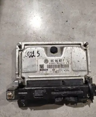 Skoda Fabia Mk1 (6Y) Engine control unit/module 03G906057M 03C906057F 0261201139