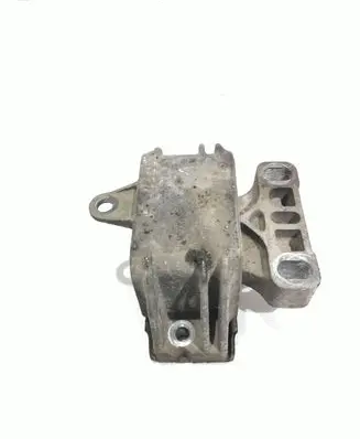 Volkswagen Golf IV Engine mount bracket