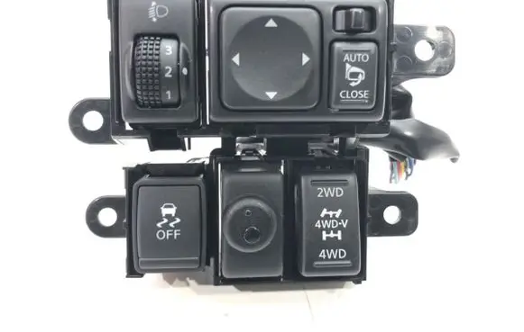 Nissan Juke I F15 Other switches/knobs/shifts P10020