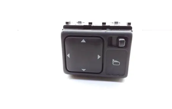 Nissan X-Trail T30 Wing mirror switch 031216