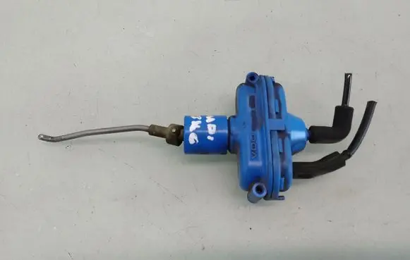 Audi 80 90 S2 B4 Central locking motor 8A5862153B