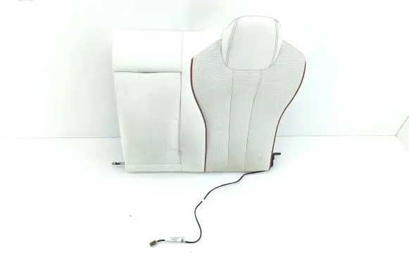 BMW 6 F06 Gran coupe Rear seat 