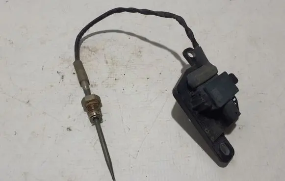 Mercedes-Benz C W206 Exhaust gas temperature sensor A0009050512