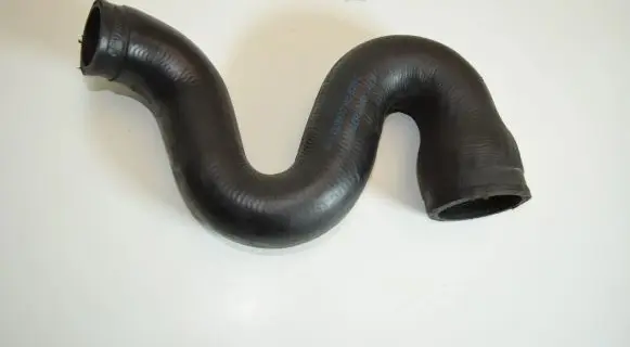 Audi A4 S4 B5 8D Intercooler hose/pipe 8D0145828C