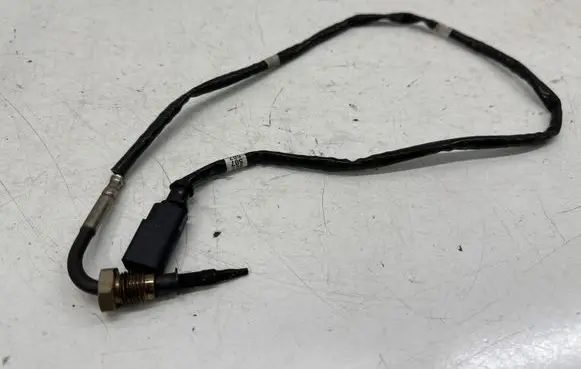 Skoda Superb B8 (3V) Exhaust gas temperature sensor 04L906088BD