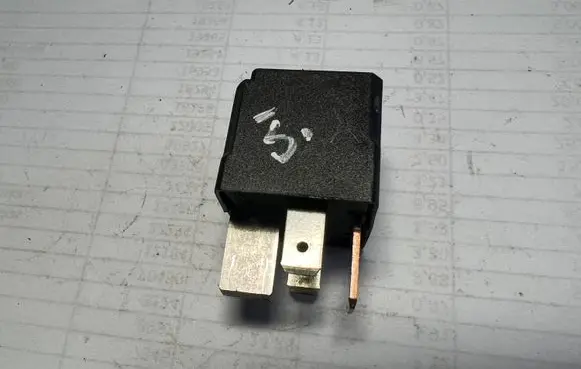 Volkswagen Scirocco Other relay 7M0951253A