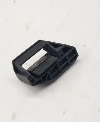 BMW 7 E65 E66 Radiator mount bracket 7508016