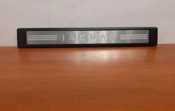 Jaguar XF X250 Side skirt rear trim 5139 DX2M13201A